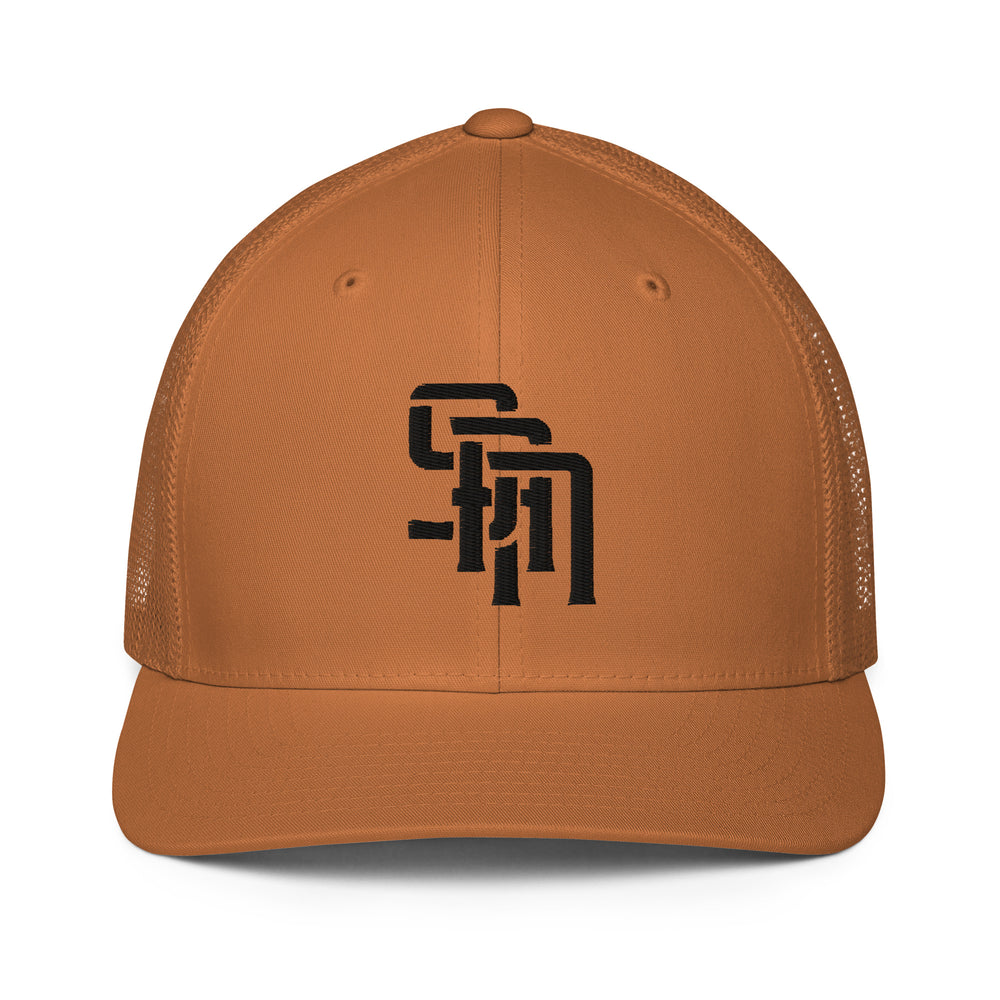 Gorra Trucker Cerrada "SAN" | E Luna Brand CORE | Logotipo con Hilo Negro